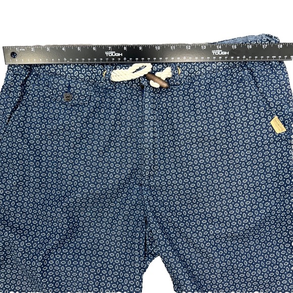 Los Angeles Third & Army Men's Shorts Size 34 Blue Geometric Print Cotton Casual - Picture 13 of 14